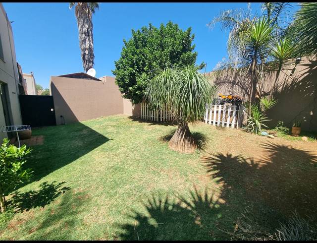2 BEDROOM APARTMENT FOR SALE IN GLENVISTA